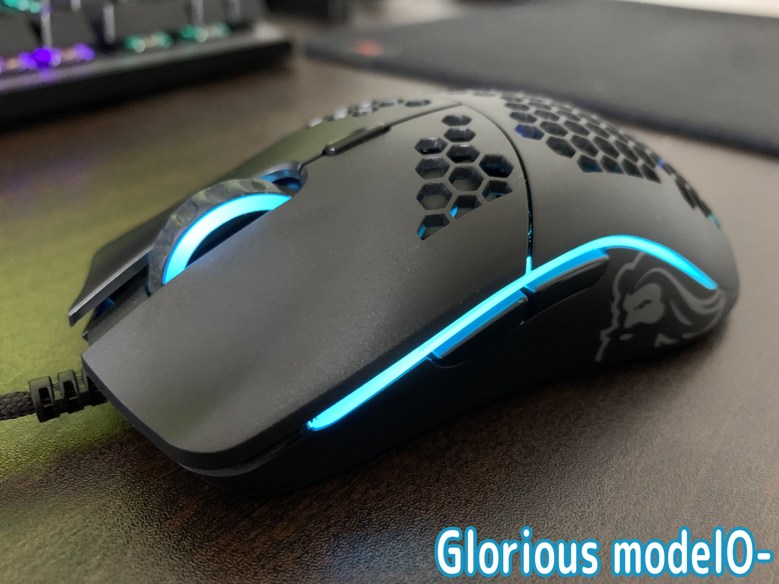Glorious modelO （有線、ピンク）